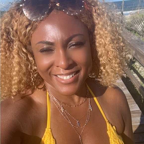 Meet your Posher, Winona - Picture 7 of 7